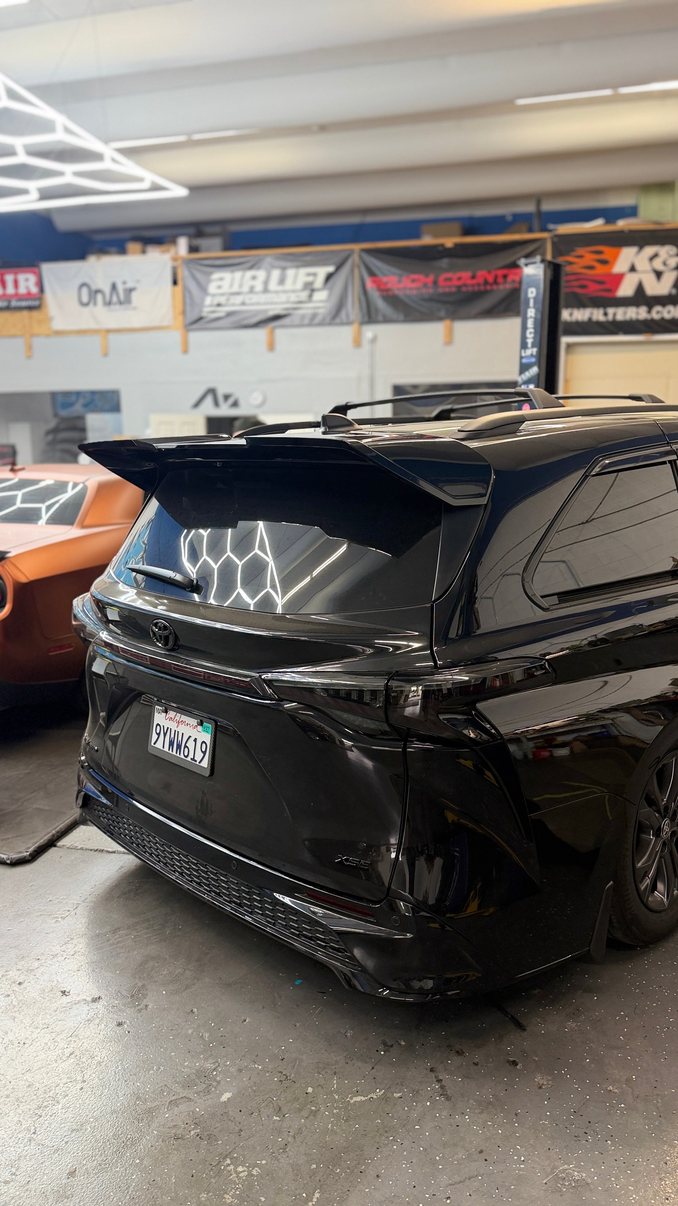 WM 2021+ Sienna Trunk Spoiler