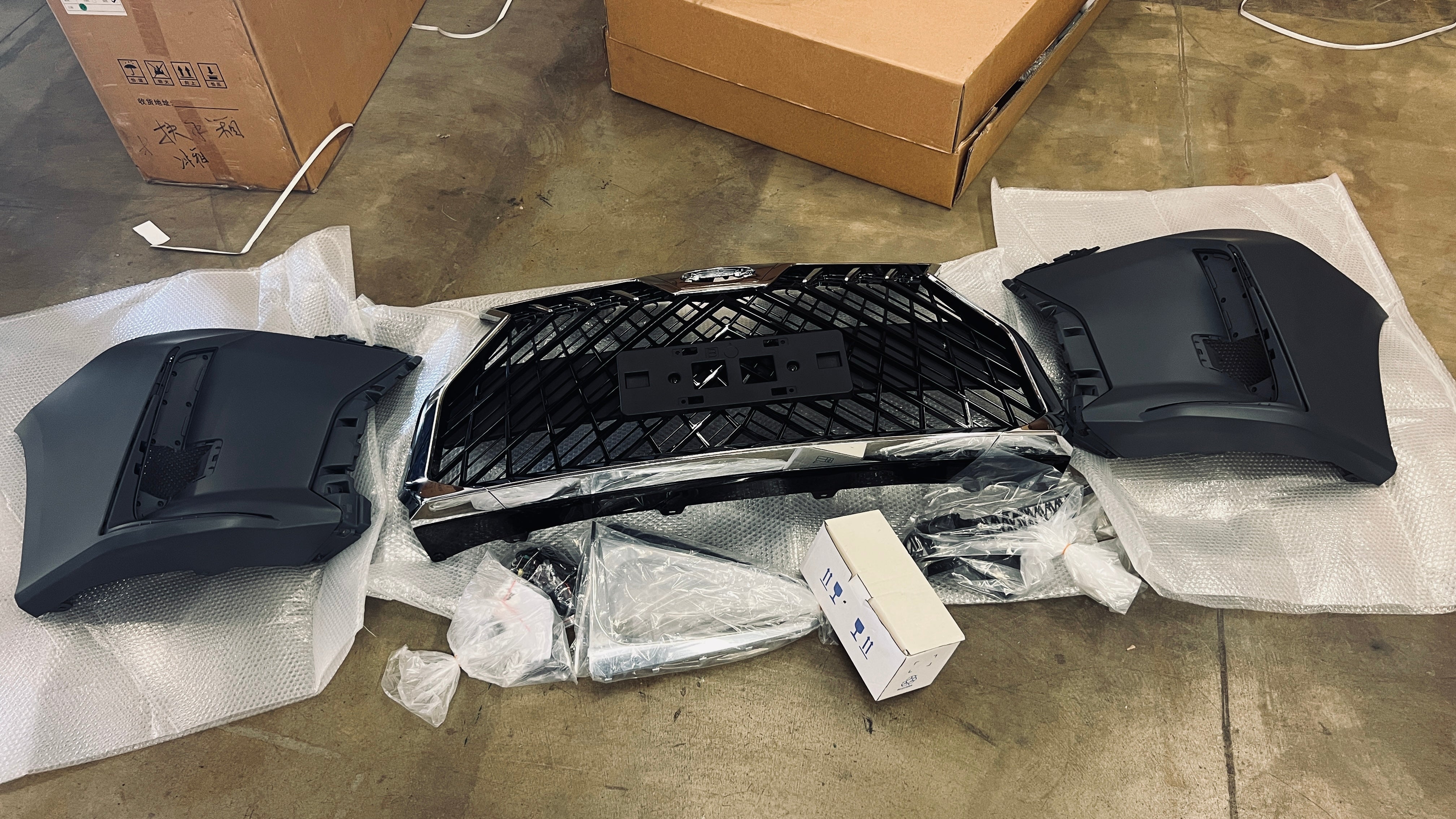 2011-2020 Sienna LM Front Bumper