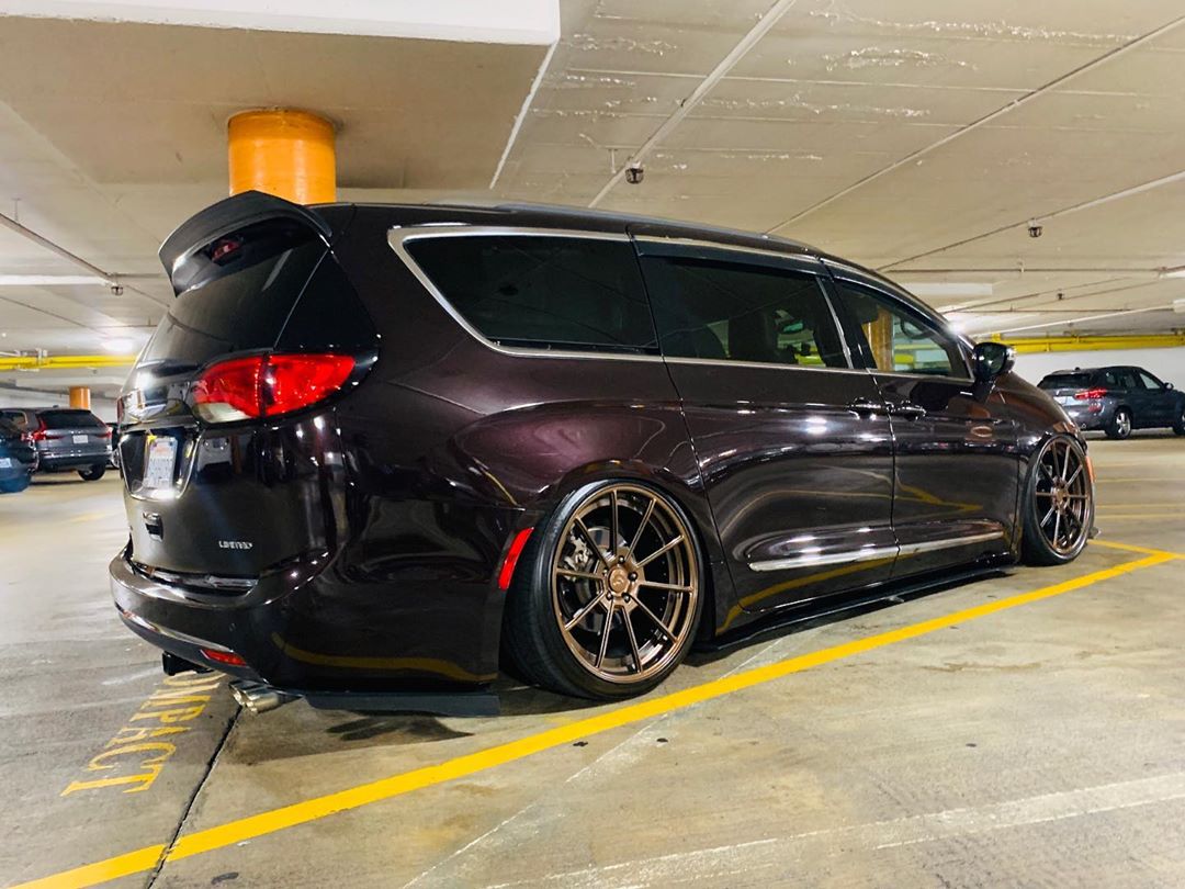 2017+ Chrysler Pacifica Air Runner Kit