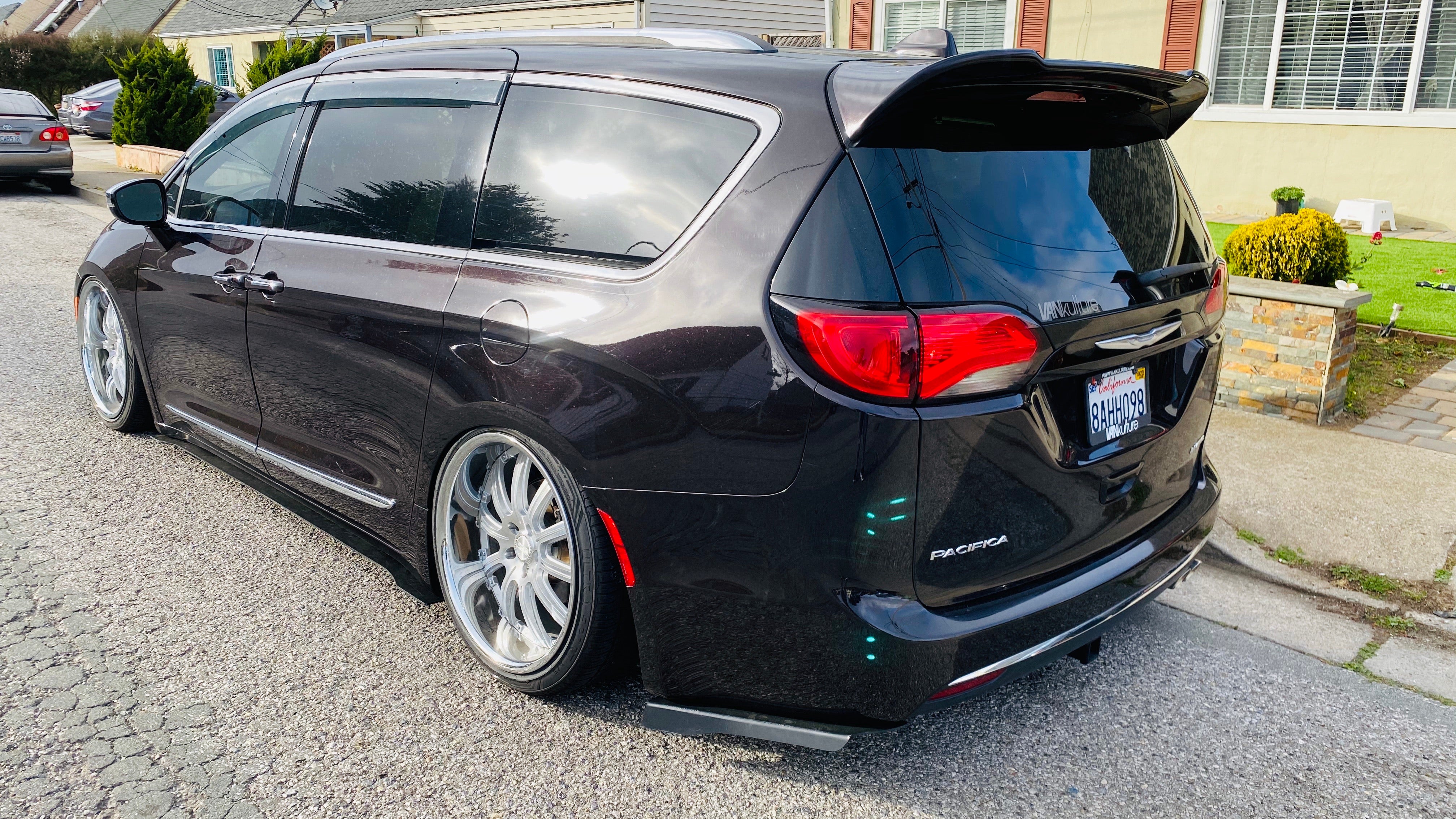 2017+ Pacifica Clinched X VK Roof Spoiler